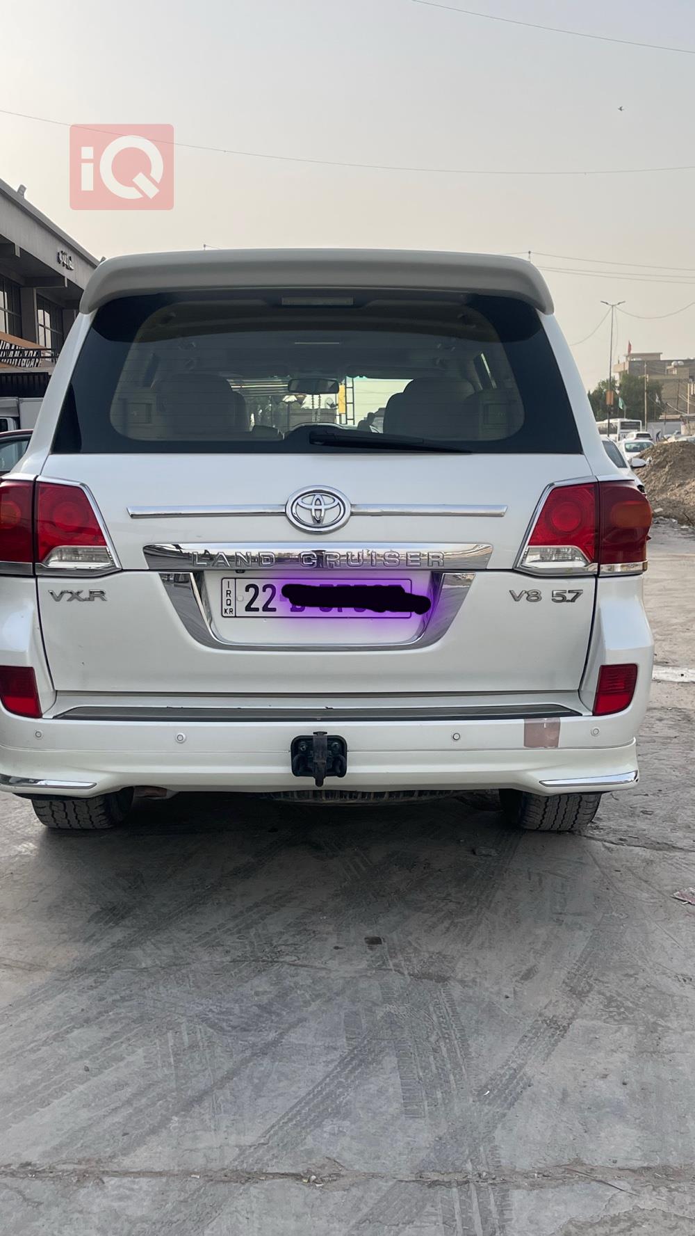 تۆیۆتا لاند کروزەر